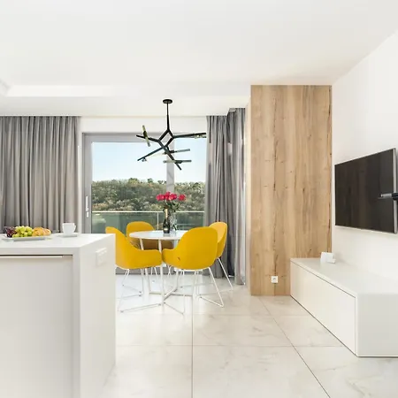 Your Holidays Promenada Gwiazd 14 B99