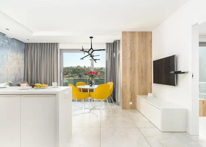 Your Holidays Promenada Gwiazd 14 B99